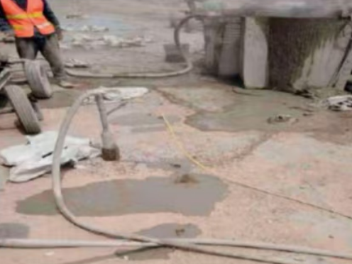 莆田水泥混凝土路面板底注浆技术 路面脱空注浆整治方案